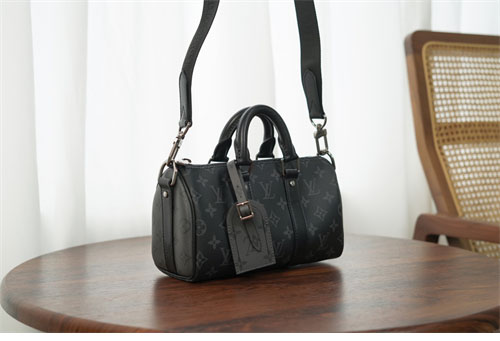 루이비통 이클립스 모노그램 리버스 키폴 반둘리에 25 M46271