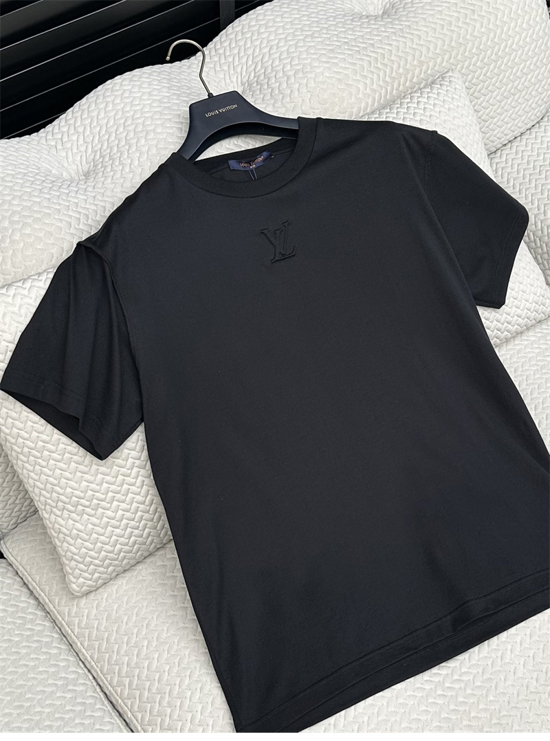 루이비통 엠보스드 LV 티셔츠