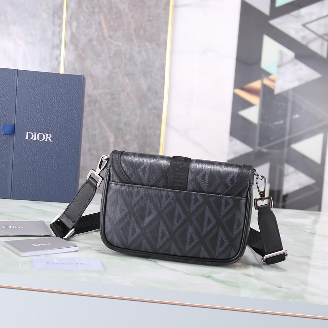 Dior Mini Hit The Road