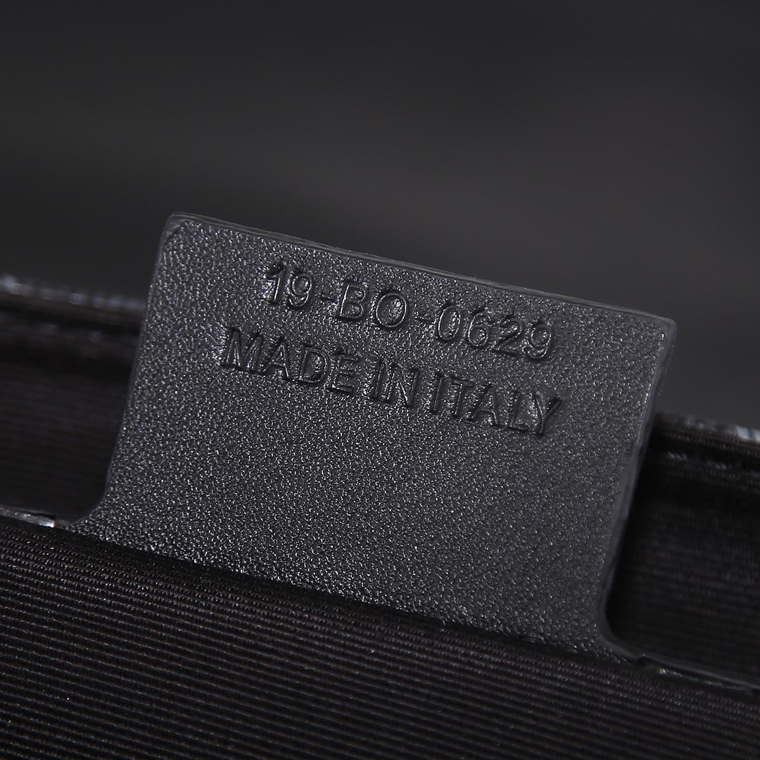 Dior Mini Hit The Road