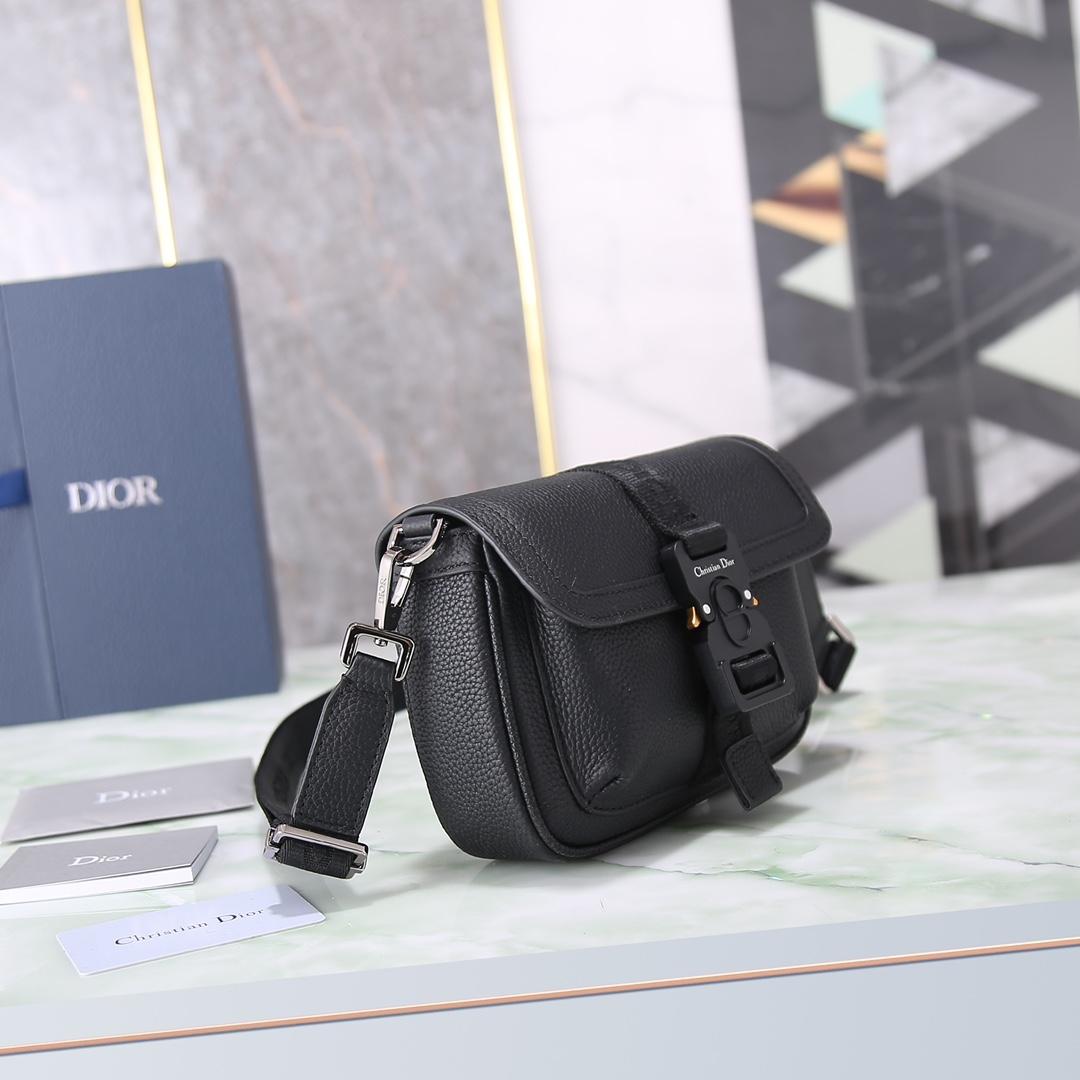 Dior Mini Hit The Road