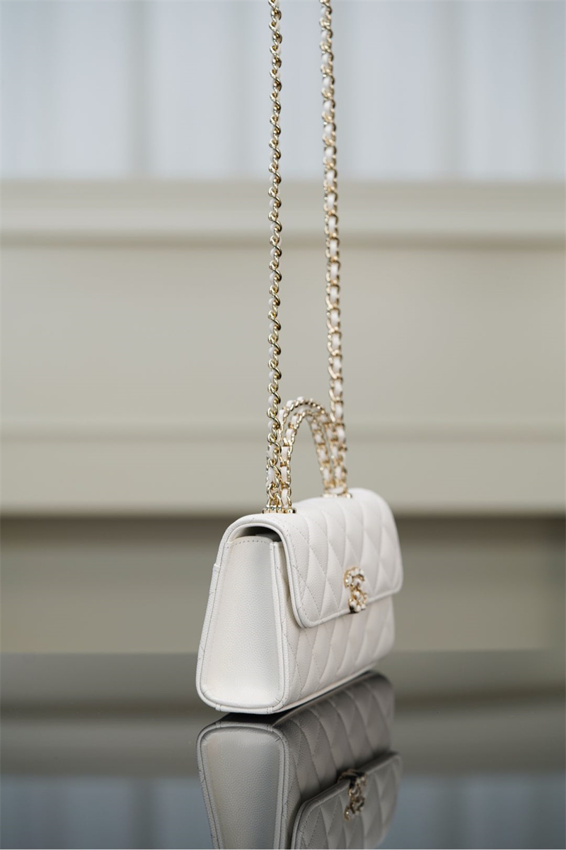샤넬 25s 캘리 탑핸들 체인 핸드 백 화이트