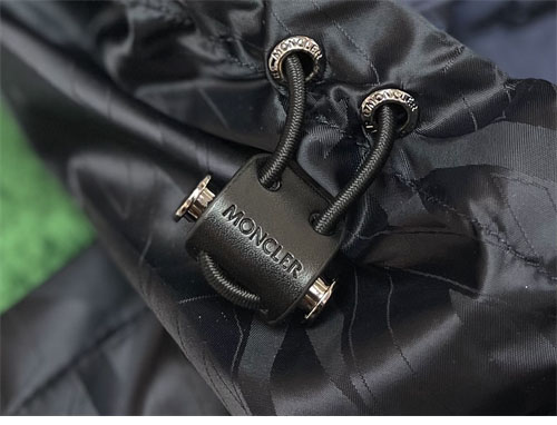 몽클레어 Lepontine 레포틴 리버시블 바람막이 자켓