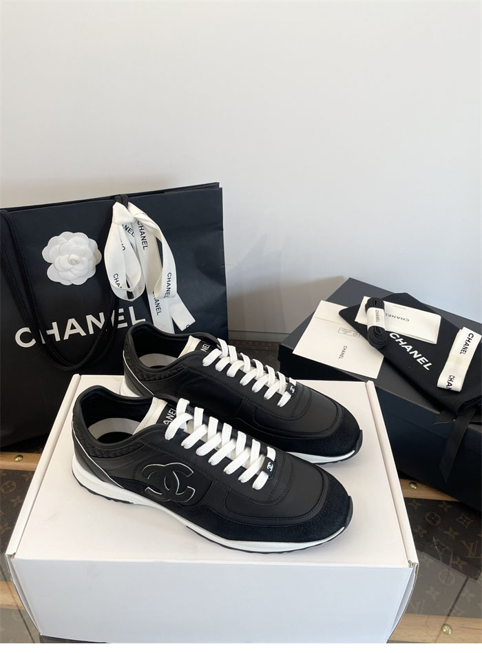 샤넬 25 CC로고 스니커즈 검흰