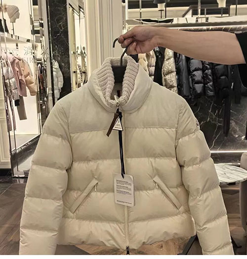 몽클레어 아우프리크 Auffrique 숏 다운 패딩 자켓