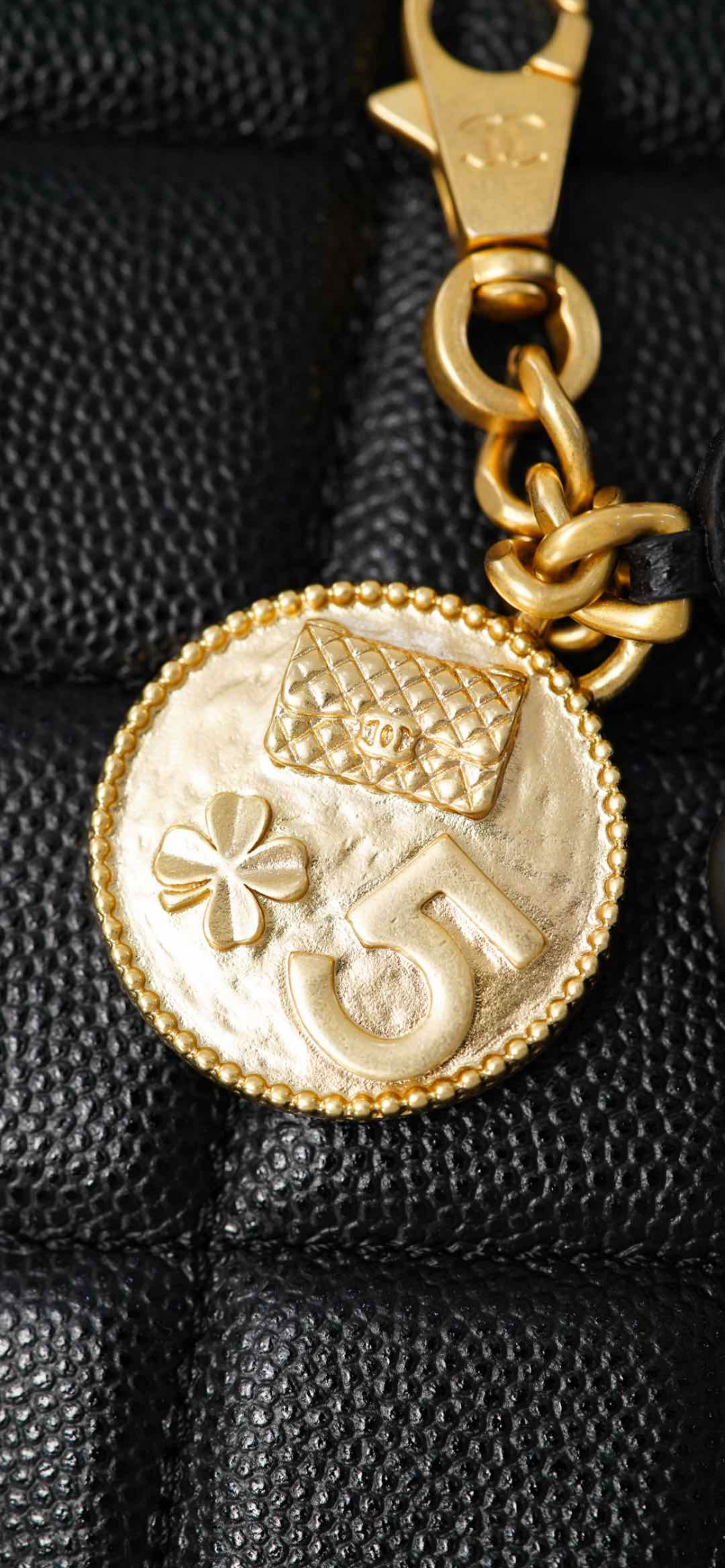 샤넬 Small Backpack Caviar