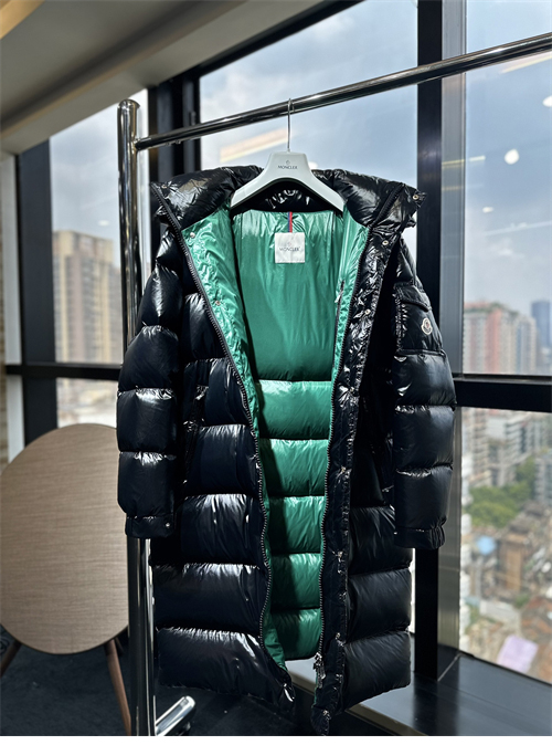 몽클레어 하노베리안 Hanoverian 롱 다운 패딩 자켓