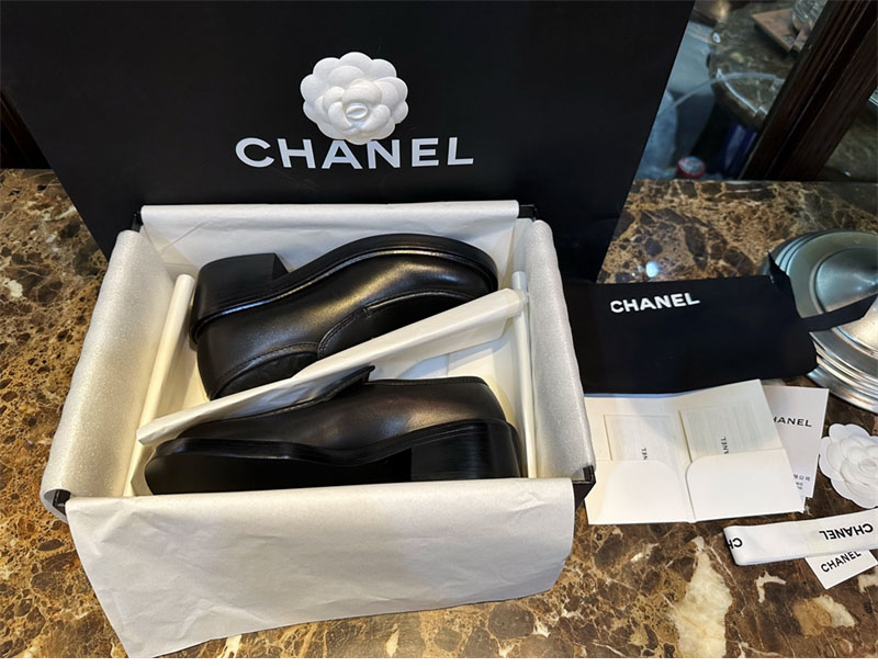 샤넬 22k CC 로고 로퍼 （터보）