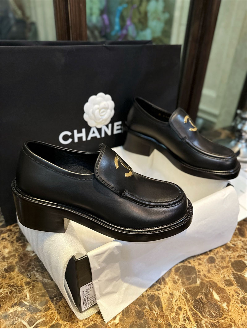 샤넬 22k CC 로고 로퍼 （터보）