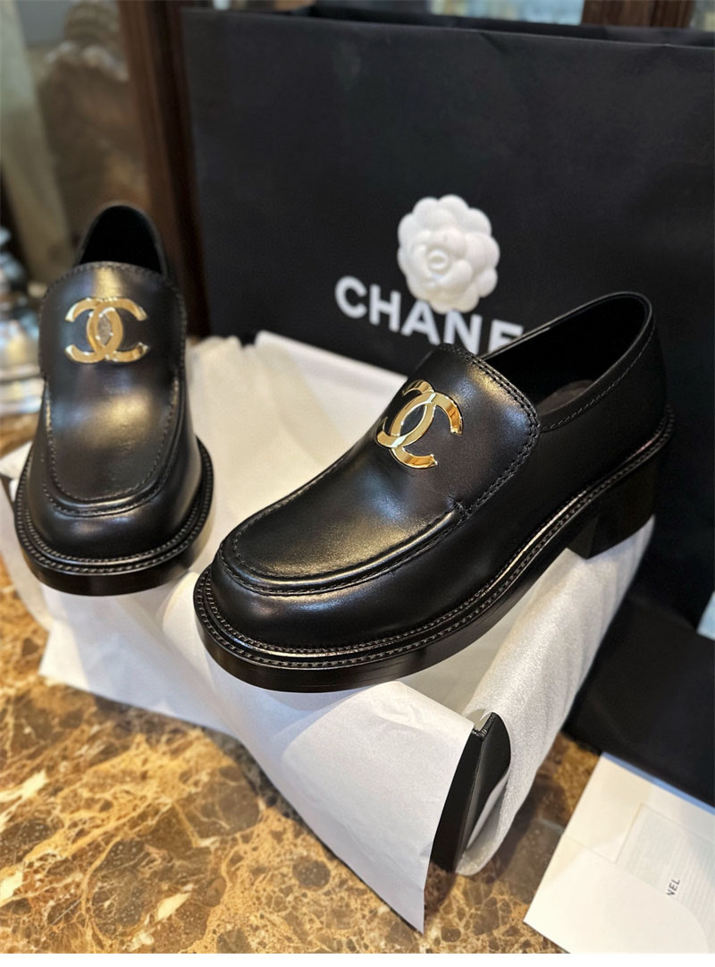 샤넬 22k CC 로고 로퍼 （터보）