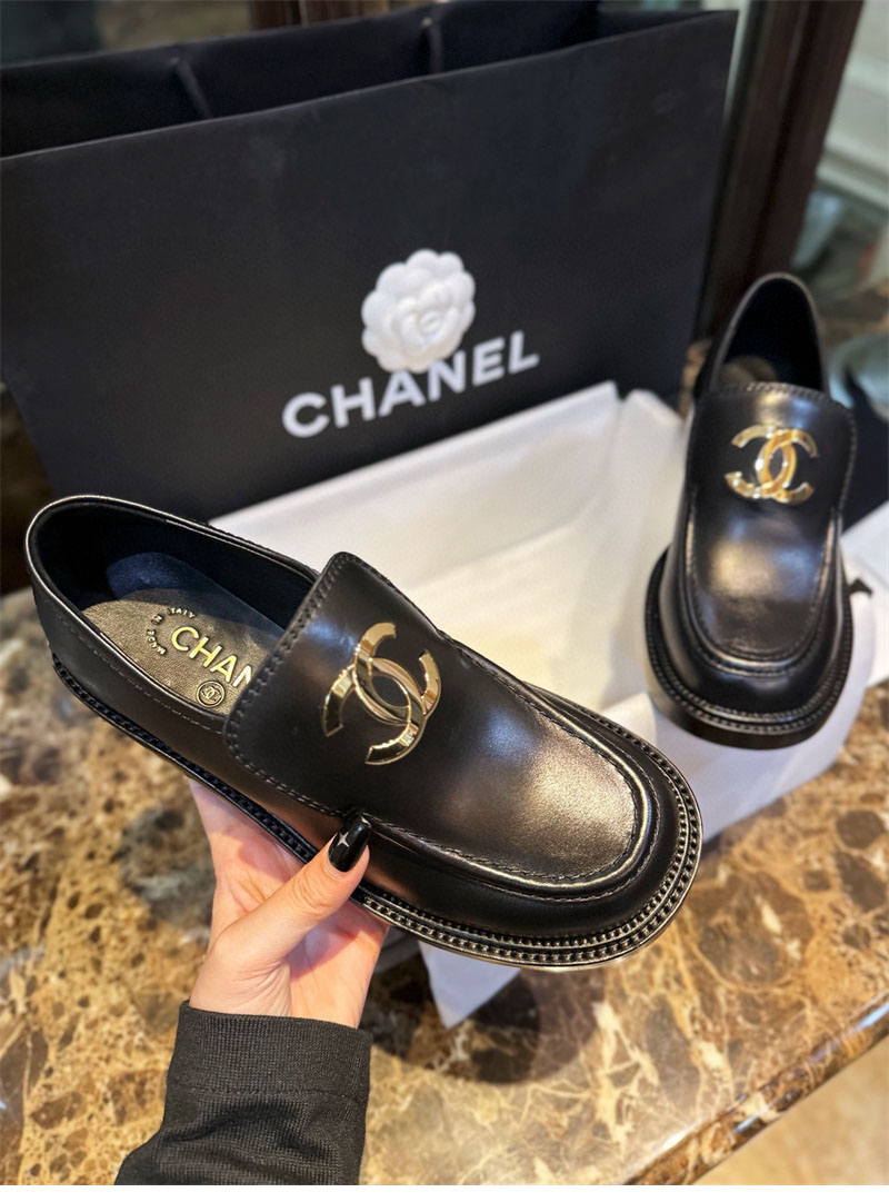 샤넬 22k CC 로고 로퍼 （터보）