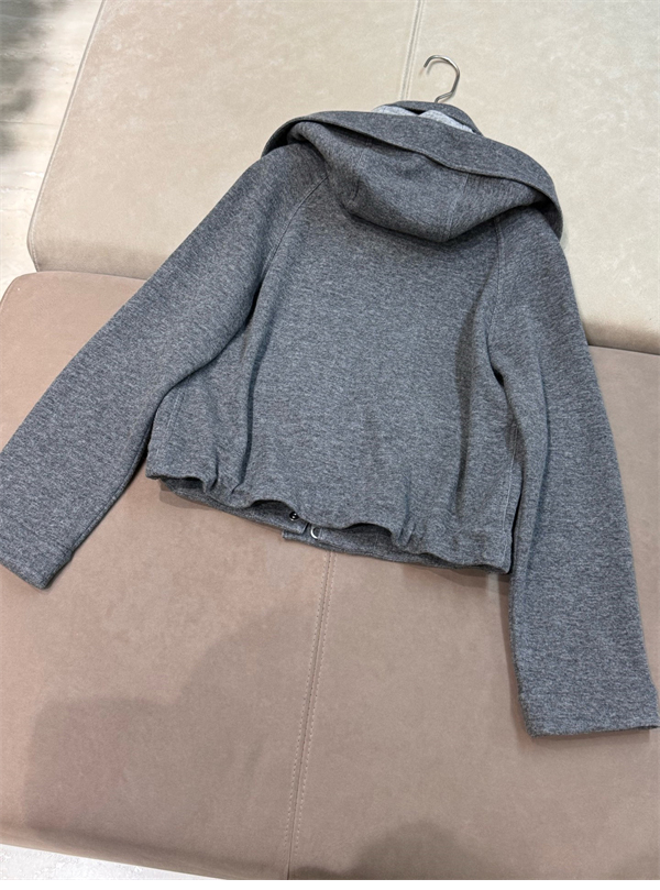 로로피아나 25SS 니트 숏 코트 후드 탈부착