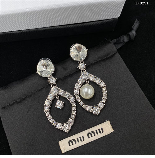 미우미우 크리스탈 펄 이어링