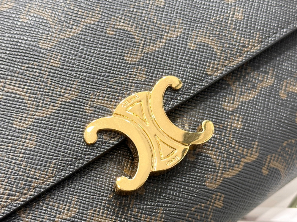 셀린느 트리오페 플랩 장지갑