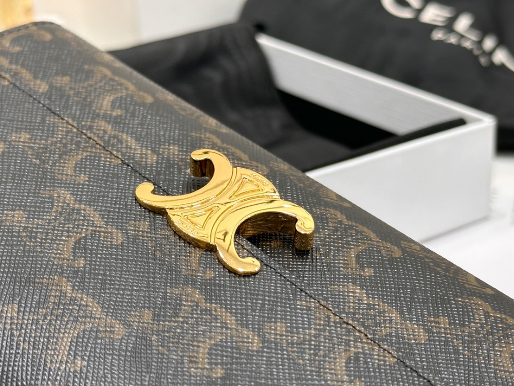 셀린느 트리오페 플랩 장지갑