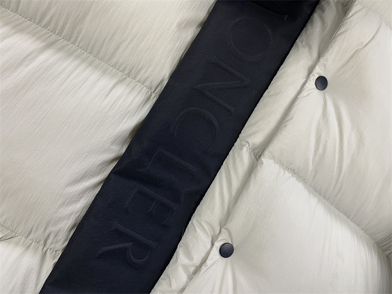 몽클레어 Madeira 마데이라 숏 다운 패딩 자켓