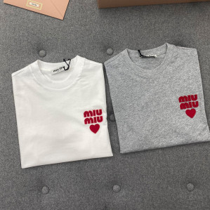 미우미우 하드 자수 패치 반팔 티셔츠 “2COLOR”