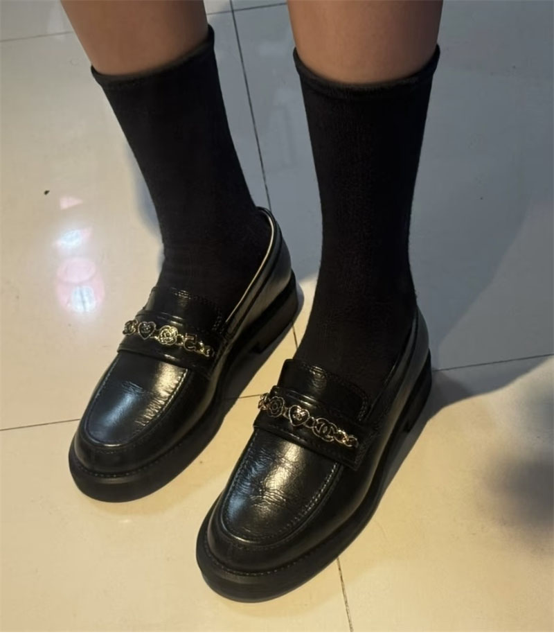 샤넬 24A CC 드롭 체인 로퍼