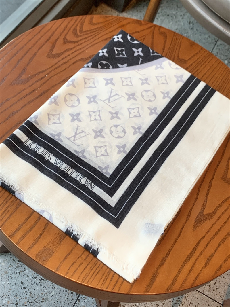 루이비통 모노그램 체크 캐시미어 스카프 화이트 블랙