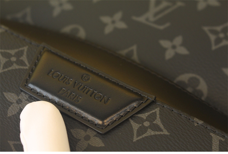 루이비통 디스커버리 백팩 PM 이클립스 모노그램 M43186