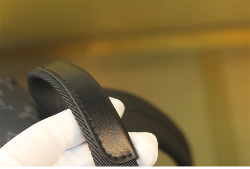 루이비통 디스커버리 백팩 PM 이클립스 모노그램 M43186