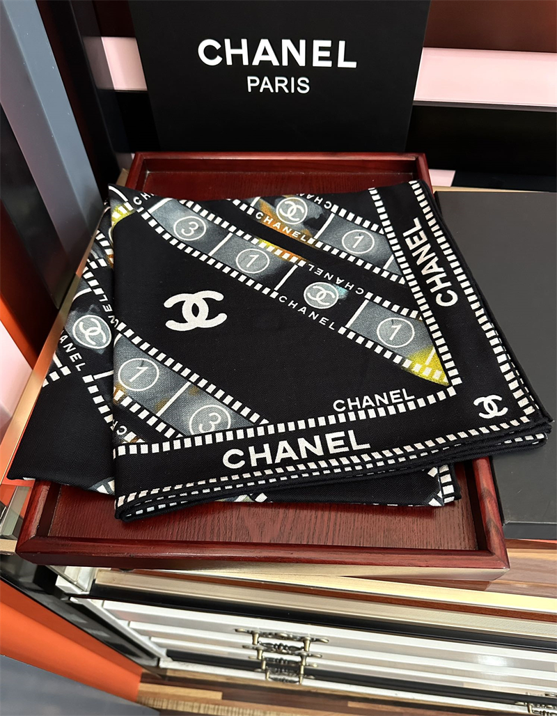 샤넬 스퀘어 스카프 머플러