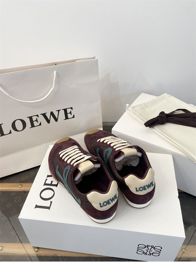 로에베 발레 러너 2.0 스니커즈