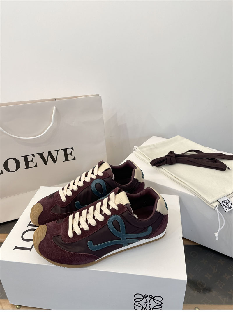 로에베 발레 러너 2.0 스니커즈