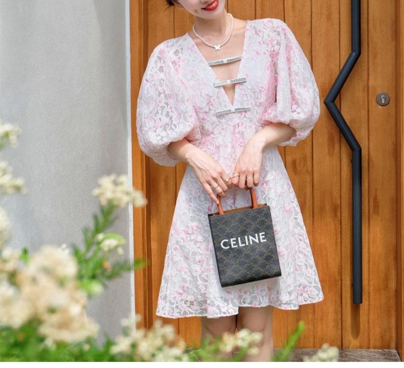 셀린느 미니 버티컬 카바스 토트백 트리옹프 캔버스