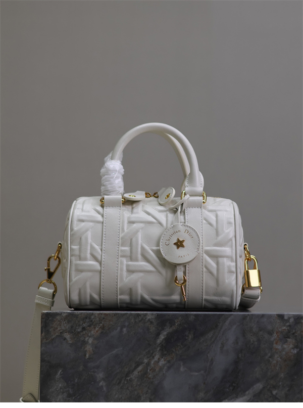 디올 그루브 20 백 화이트 그래픽 까나쥬