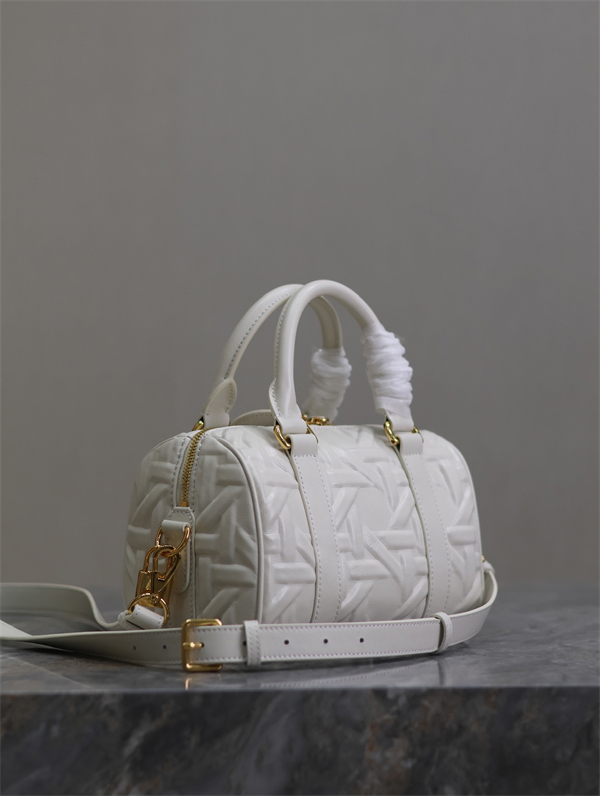 디올 그루브 20 백 화이트 그래픽 까나쥬