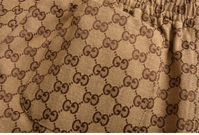 구찌 GG 캔버스 올오버 프린트 숏 팬츠