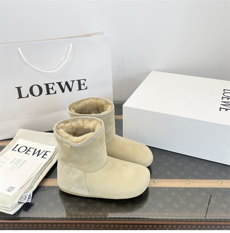 로에베 로고 스웨이드 앵클 부츠