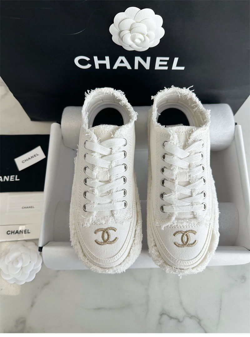 샤넬 24s CC로고 태슬 데님 스니커즈