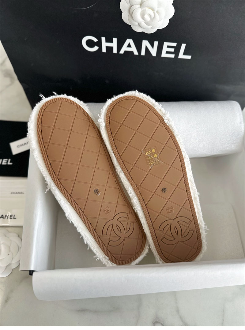 샤넬 24s CC로고 태슬 데님 스니커즈