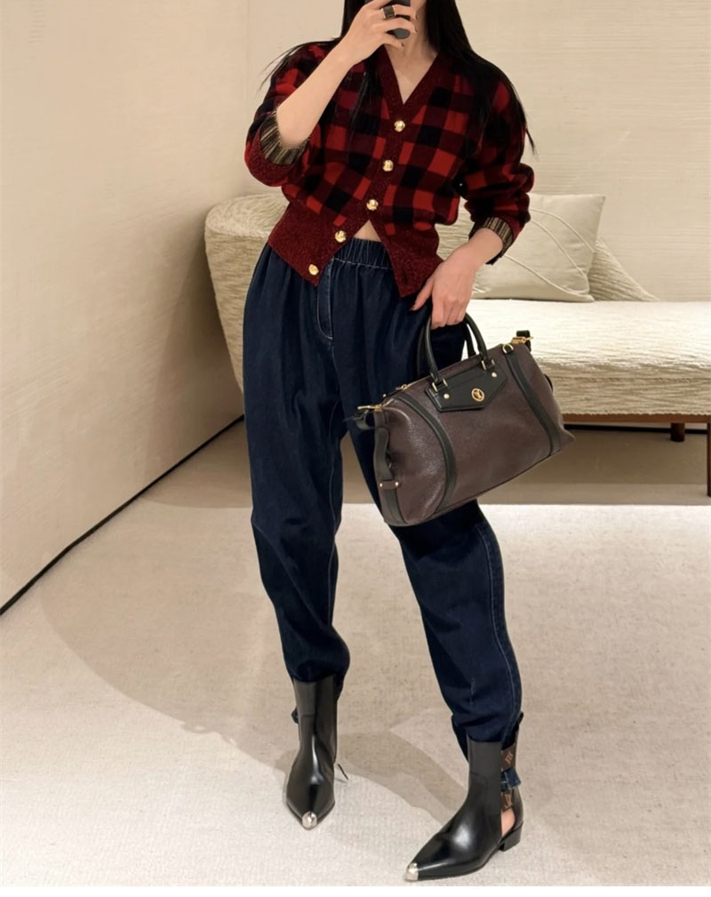 루이비통 그래픽 체크 니트 가디건