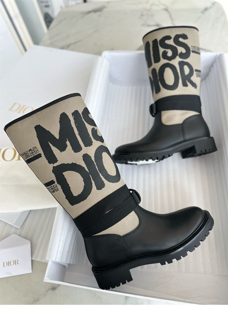 디올 D-Major 앵클 부츠