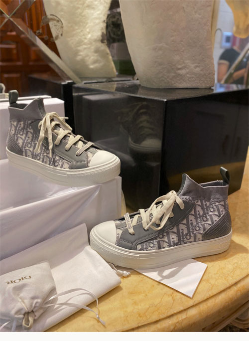 디올 오블리크 워크 앤 디올 하이탑 스니커즈