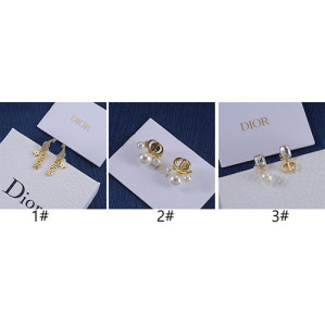 디올 쁘띠 Petit CD 귀걸이