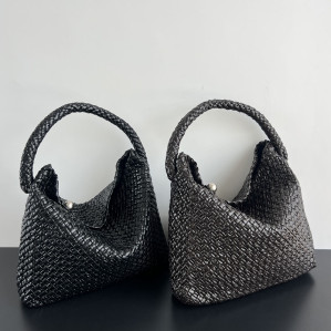 보테가베네타 맥시 토스카 핸드백 “ 2 COLOR ”