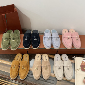 로로피아나 바부슈 참 워크 로퍼 뮬 스웨이드