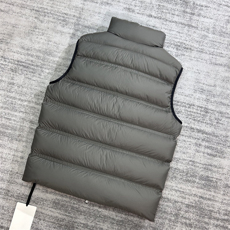 몽클레어 Matt 매트 다운 패딩 베스트 조끼