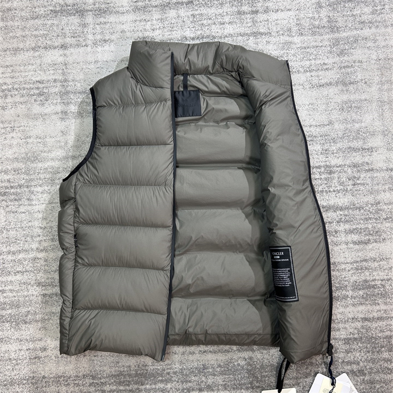 몽클레어 Matt 매트 다운 패딩 베스트 조끼