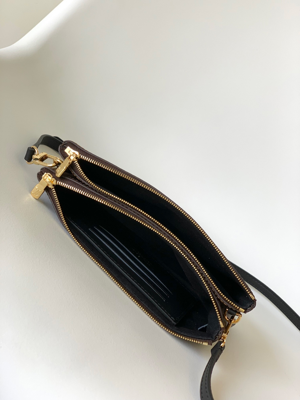 Louis Vuitton Double Zip Pochette