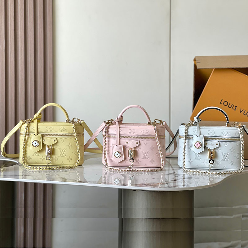 루이비통 베니티 체인 파우치 M11298