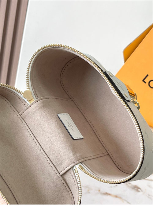 루이비통 베니티 체인 파우치 M11298