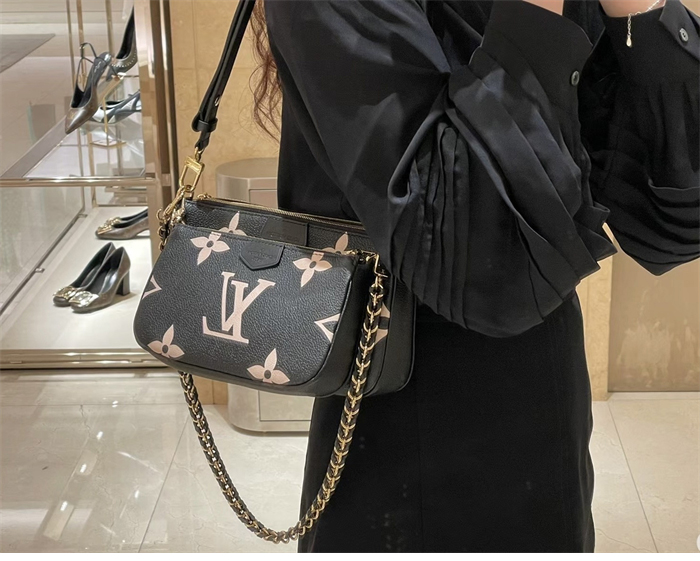 루이비통 멀티 포쉐트 악세수아 앙프렝뜨 모노그램 M45777