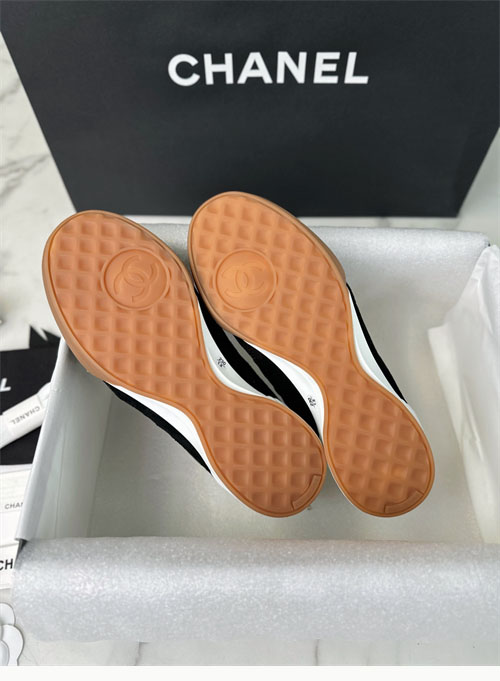 샤넬 24k 퀼팅 스니커즈