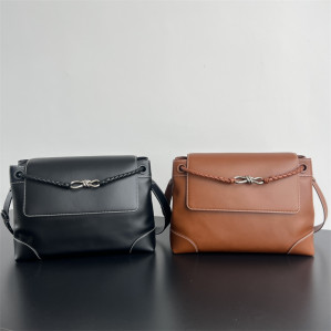 보테가베네타 안디아모 메신저백 “ 2 COLOR ”