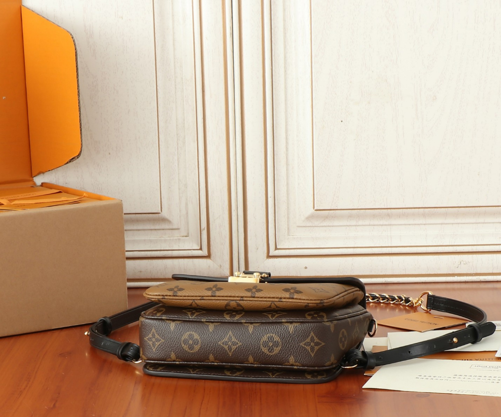 Pochette Metis Backpack